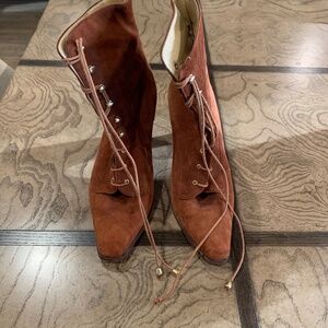 Chantal suede booties
